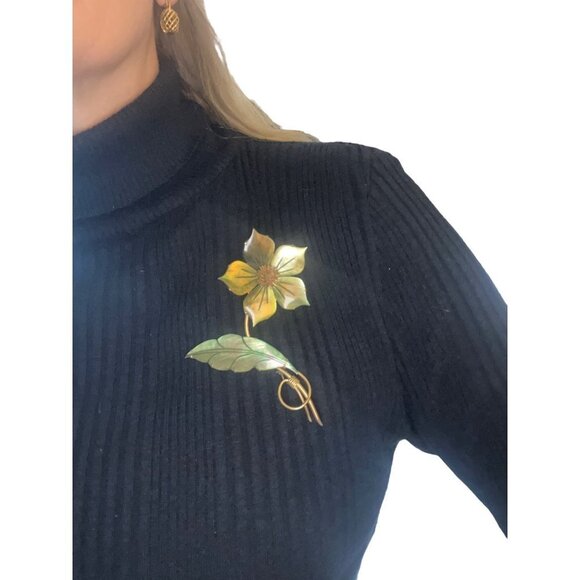 Ocean Treasure Vintage Brooch With Clip-on Earrings Mother-of-Pearl Floral Green - Picture 6 of 11